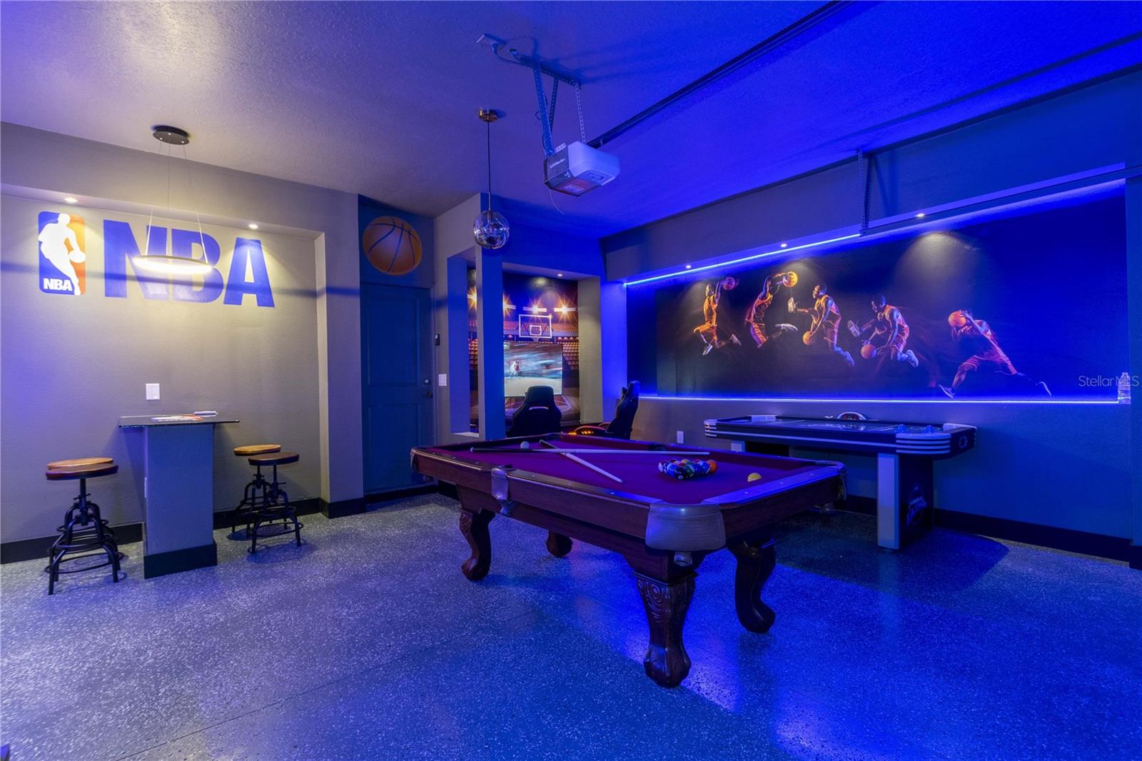 Image 46 of 63 For 7335 Oakmoss Loop