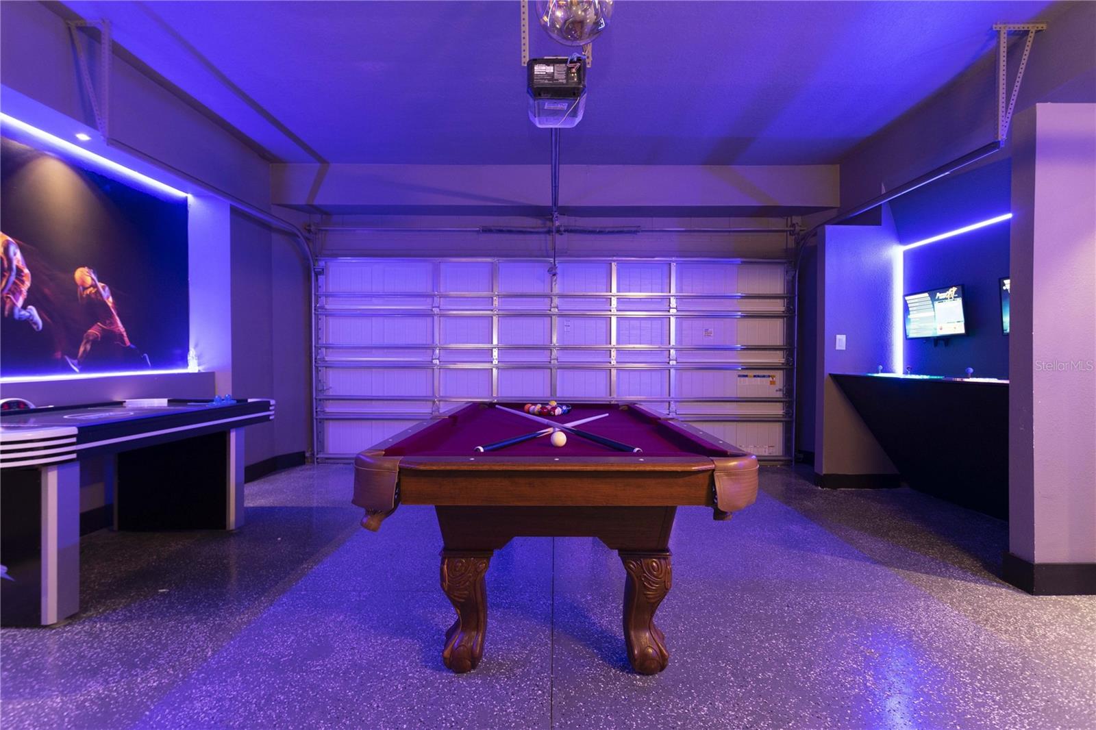 Image 52 of 63 For 7335 Oakmoss Loop