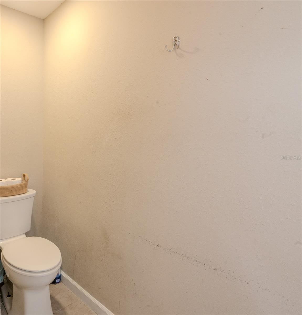 Image 12 of 23 For 1050 Deal Lane