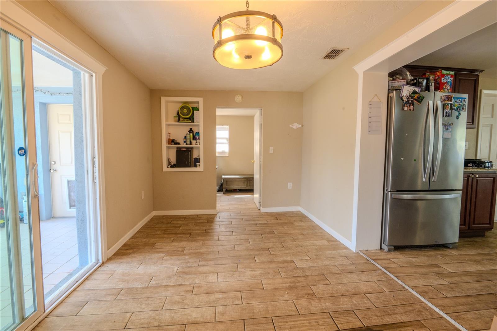 Image 14 of 23 For 1050 Deal Lane