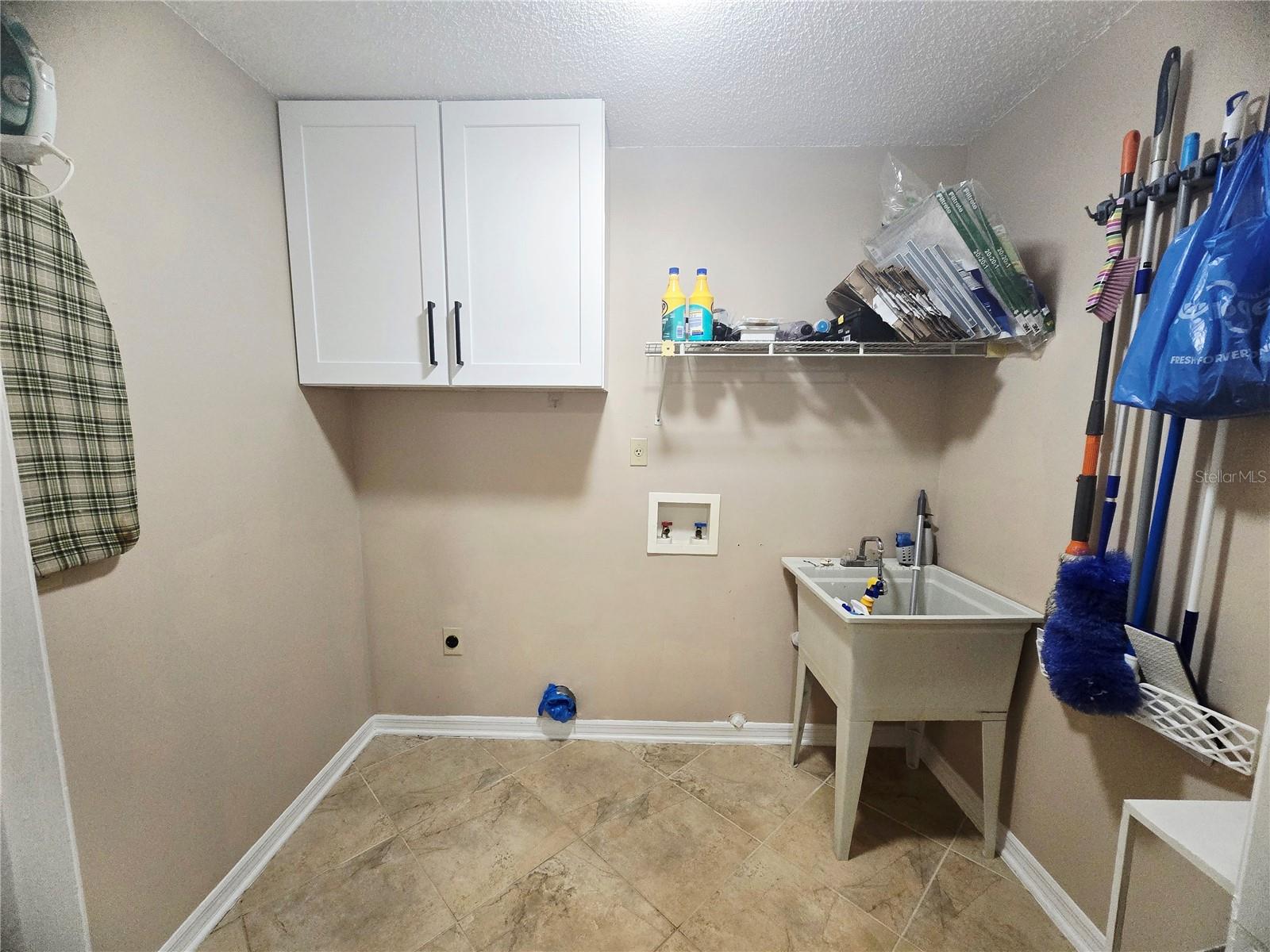 Image 8 of 20 For 1218 Red Dandy Drive