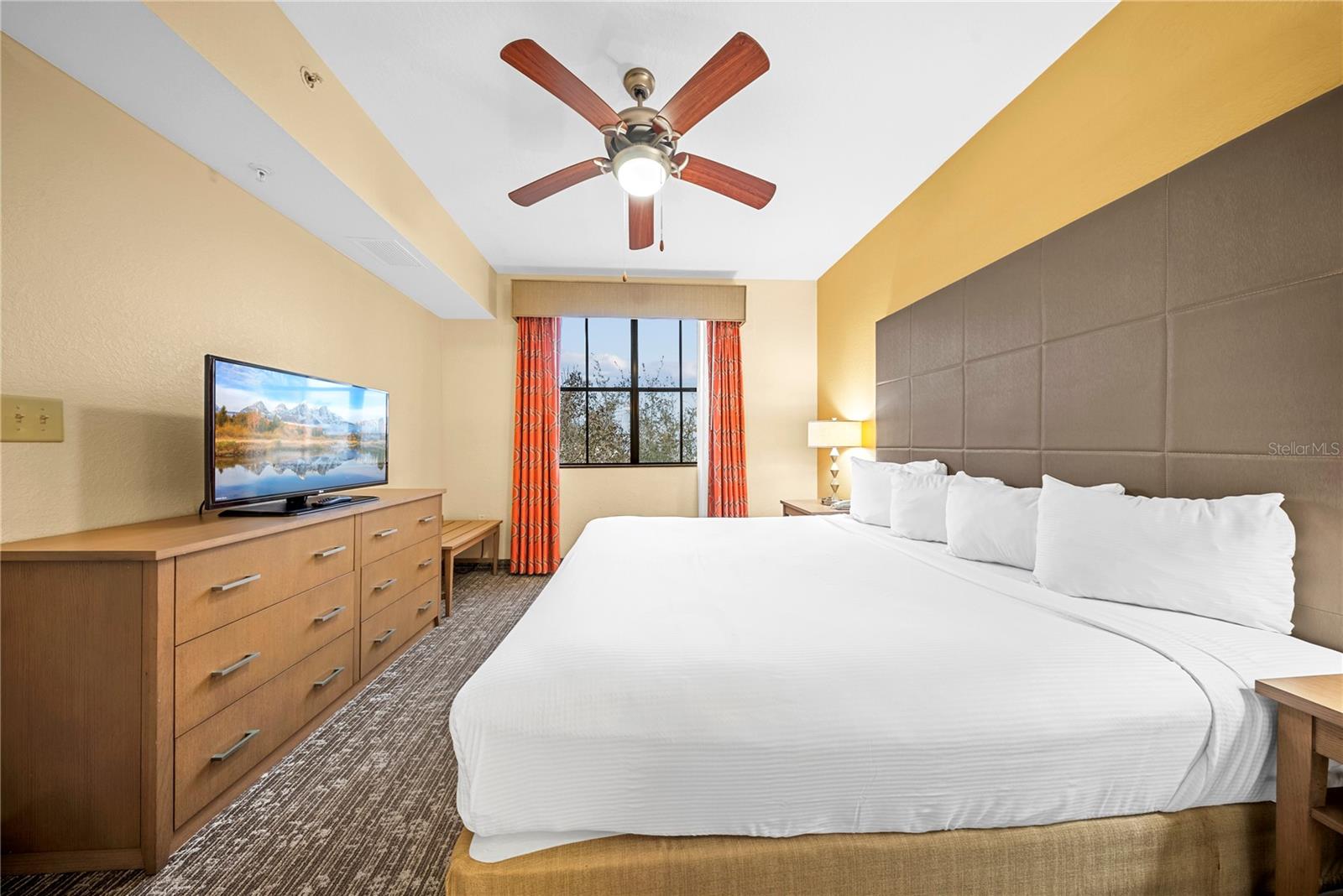 Image 19 of 39 For 12527 Floridays Resort Drive 402e