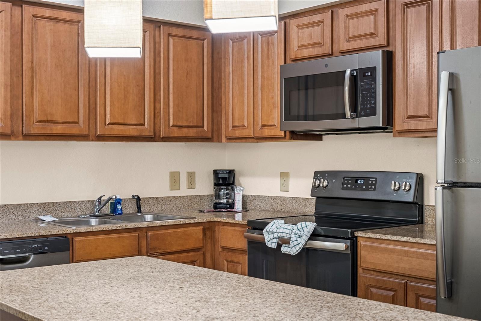 Image 27 of 39 For 12527 Floridays Resort Drive 402e