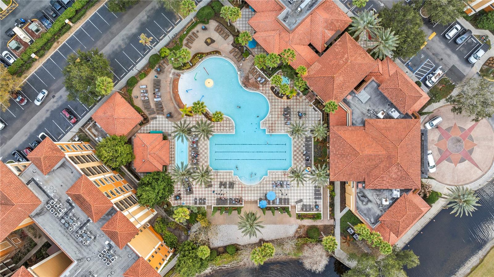 Image 30 of 39 For 12527 Floridays Resort Drive 402e