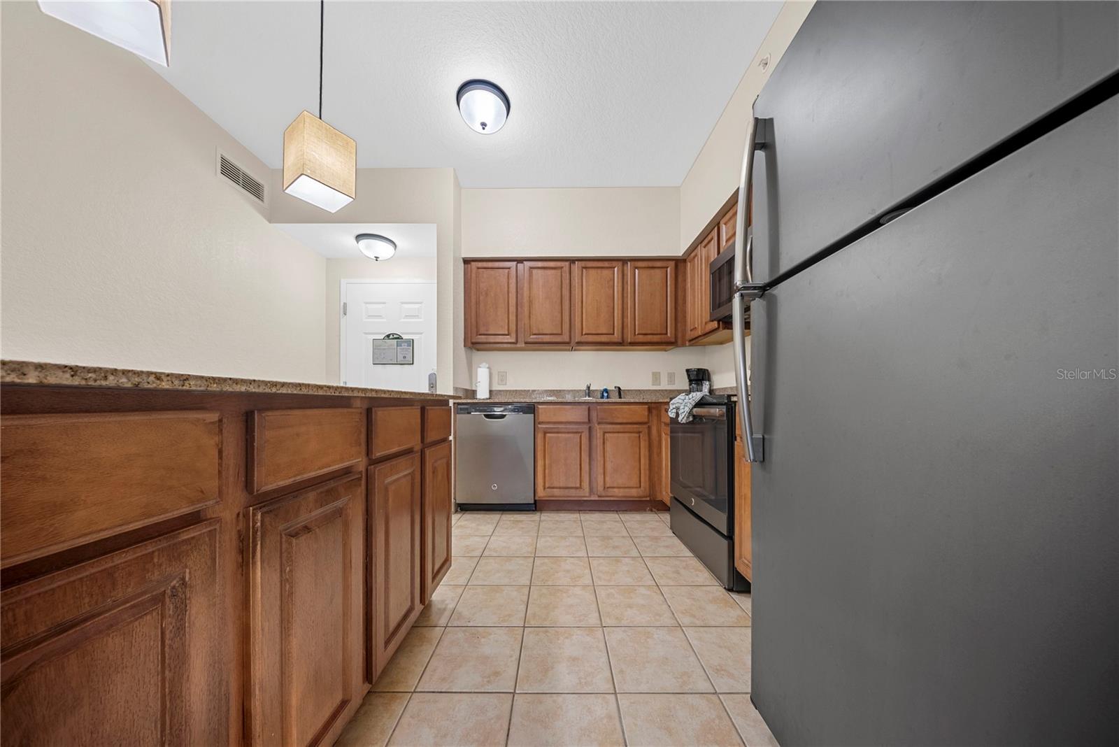 Image 8 of 39 For 12527 Floridays Resort Drive 402e