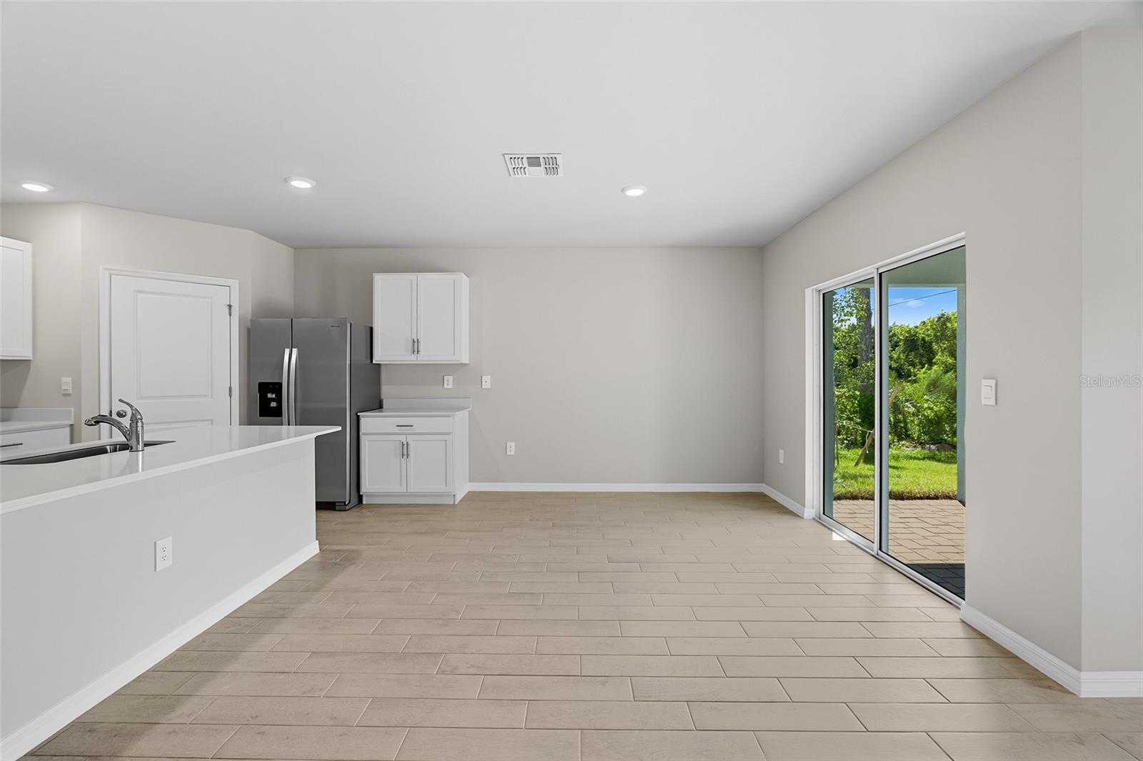 Image 12 of 40 For 25222 Cadiz Drive