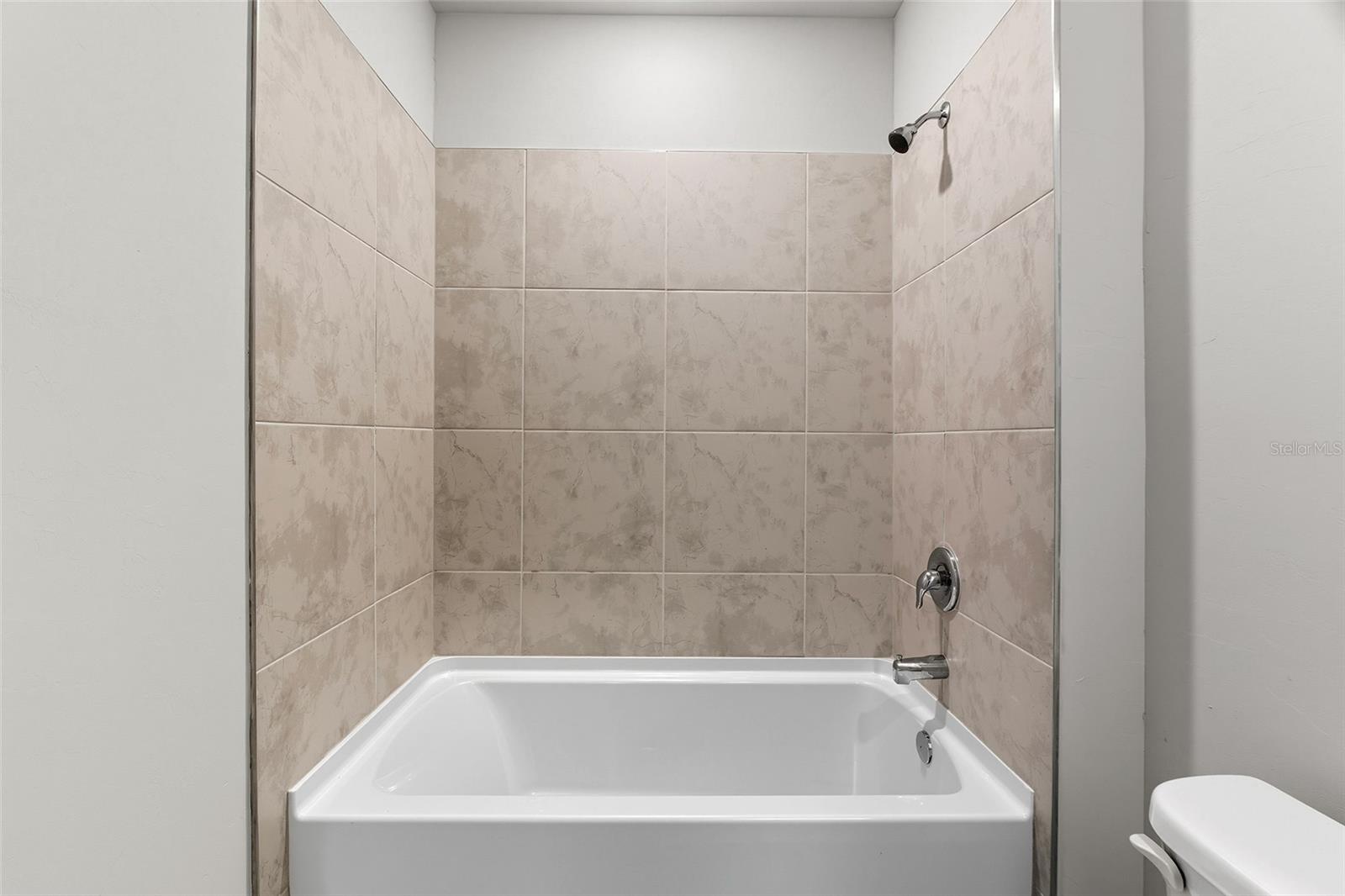 Image 17 of 40 For 25222 Cadiz Drive