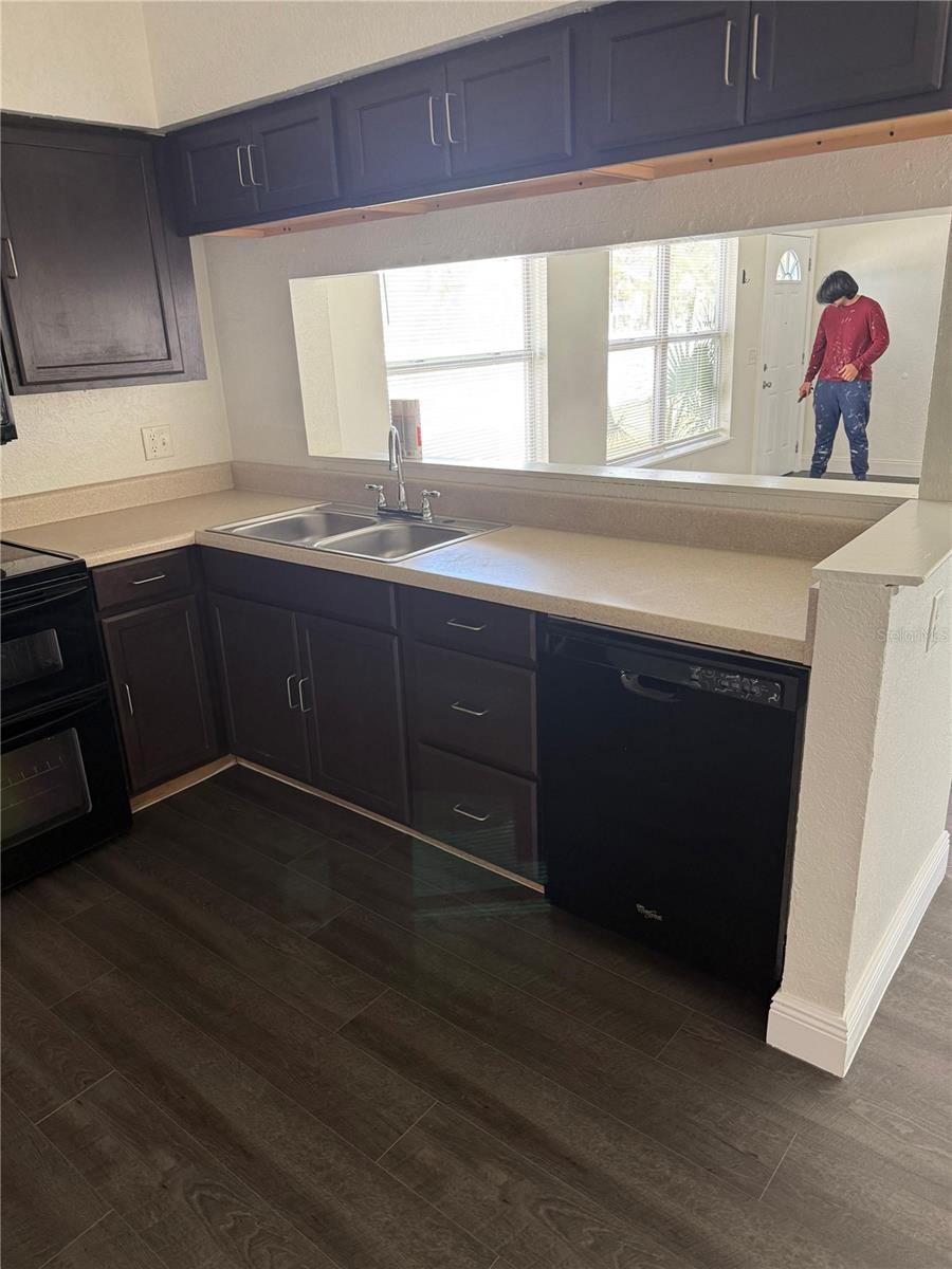 Image 5 of 7 For 2132 Avon Boulevard