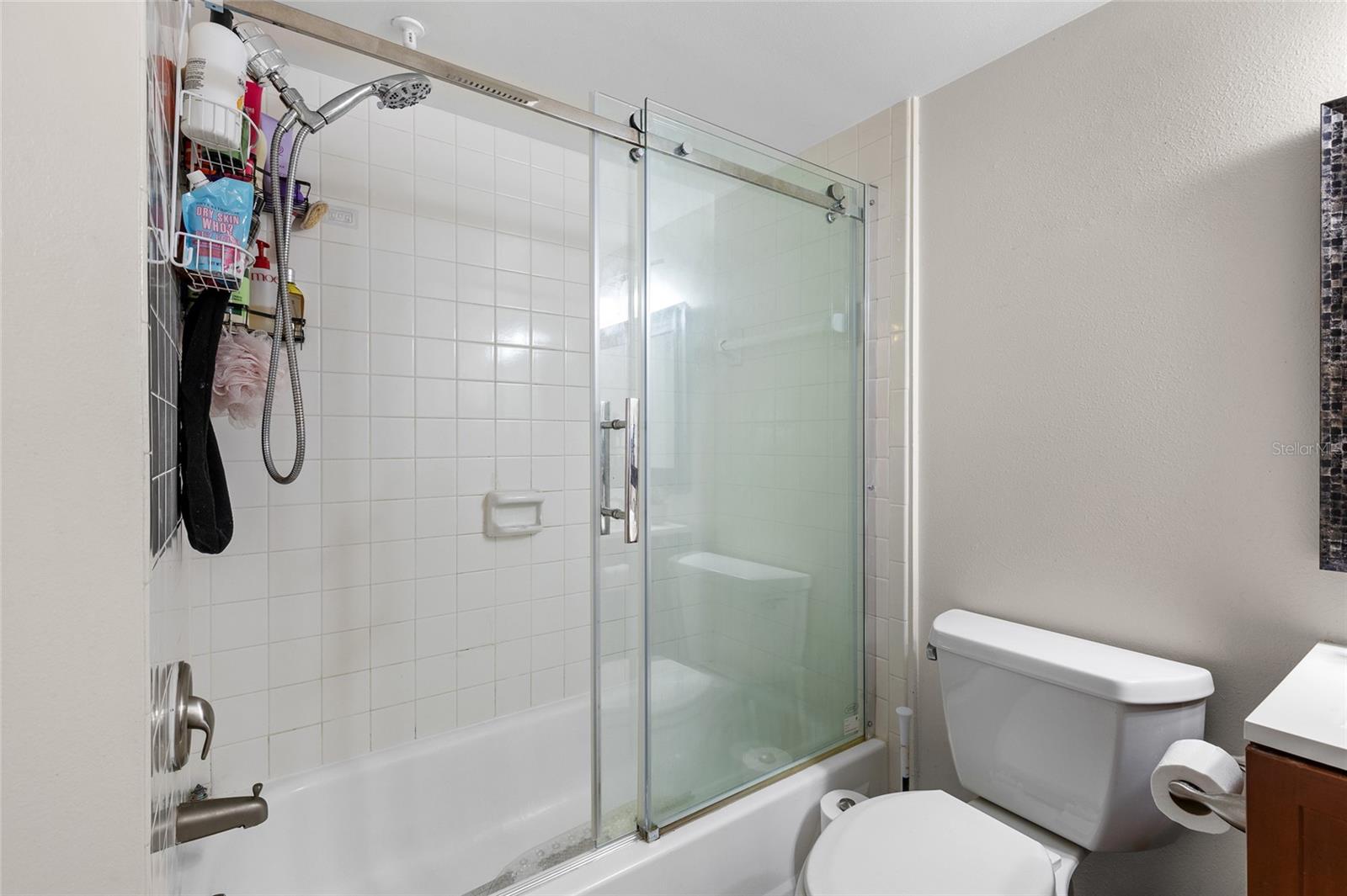 Image 17 of 28 For 320 Black Oak Court 208