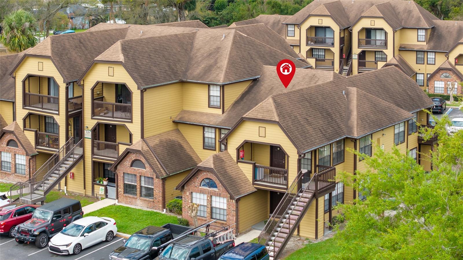 Image 22 of 28 For 320 Black Oak Court 208