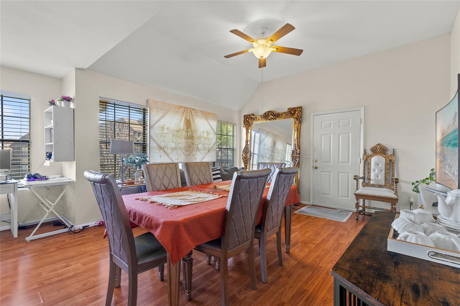 Image 6 of 28 For 320 Black Oak Court 208