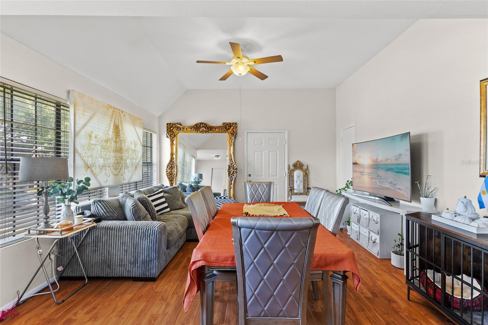 Image 7 of 28 For 320 Black Oak Court 208