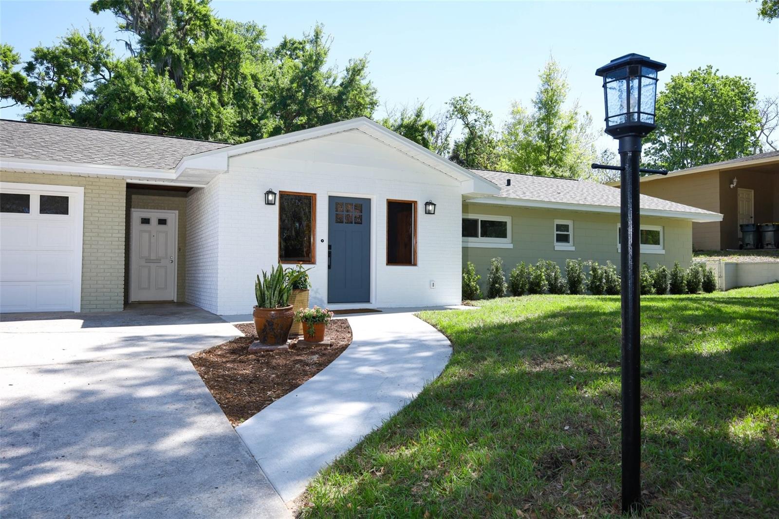 Image 2 of 39 For 627 Anderson Street