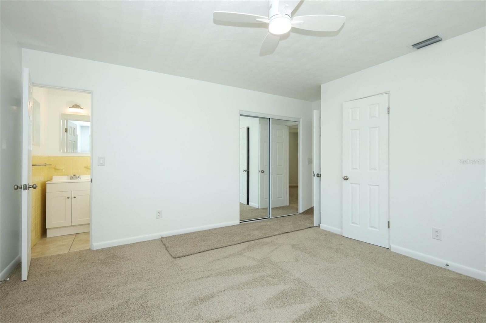 Image 20 of 39 For 627 Anderson Street