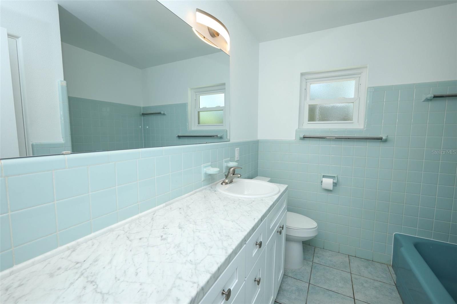 Image 25 of 39 For 627 Anderson Street