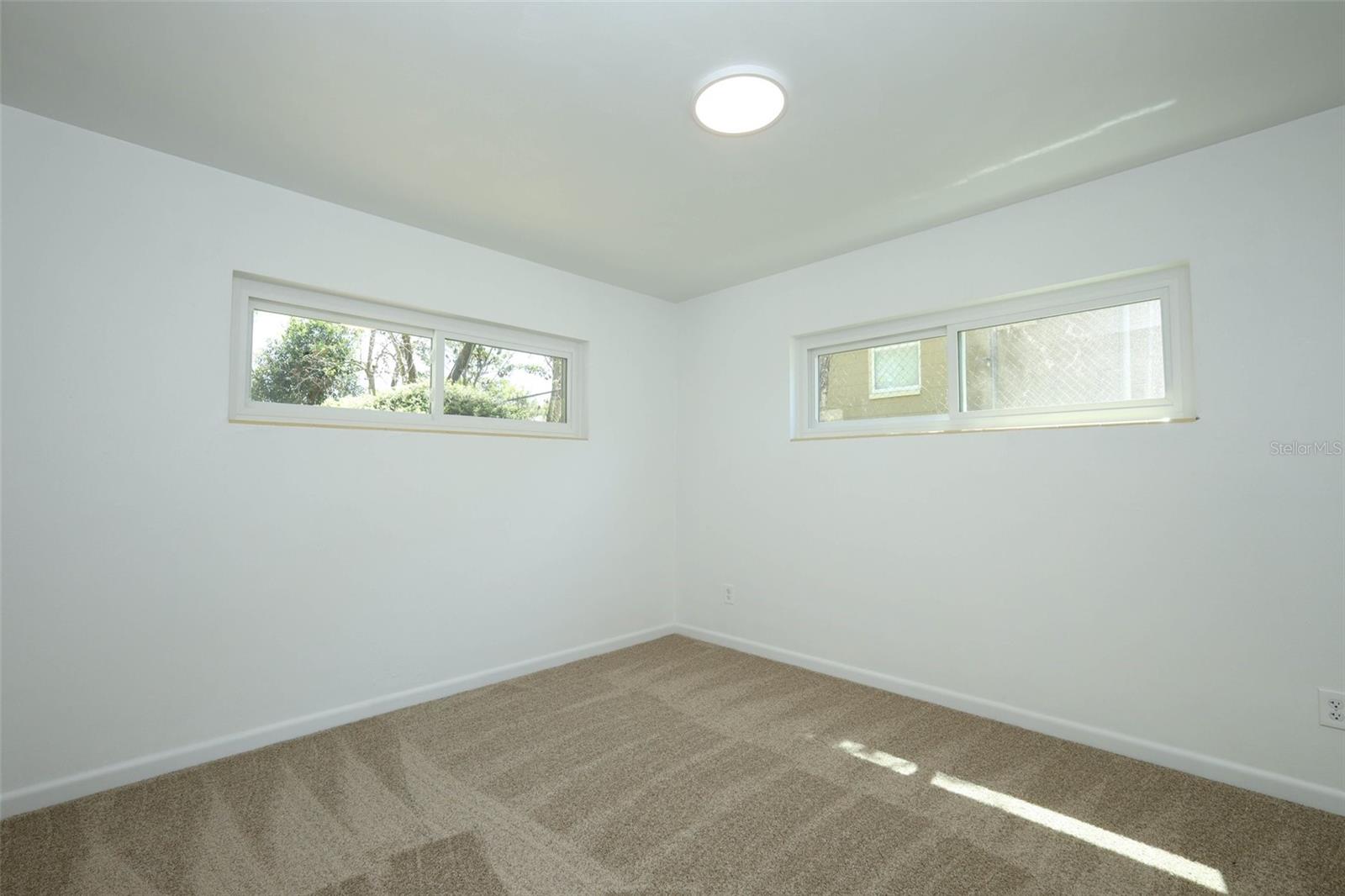 Image 27 of 39 For 627 Anderson Street