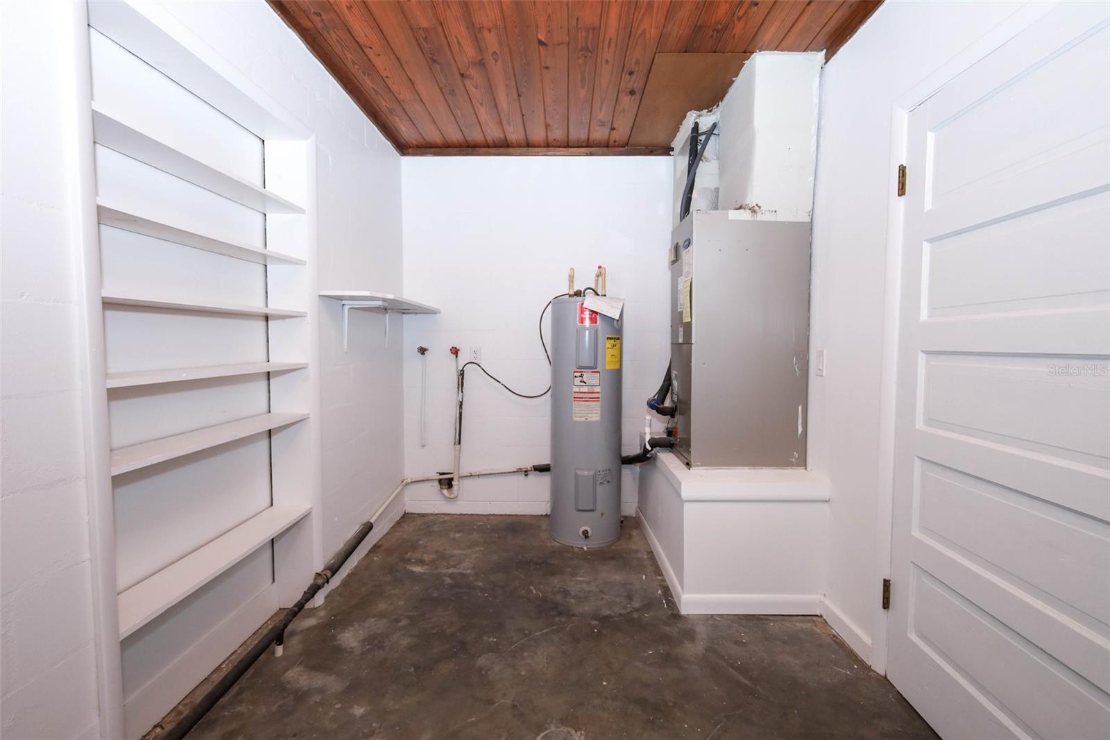 Image 31 of 39 For 627 Anderson Street