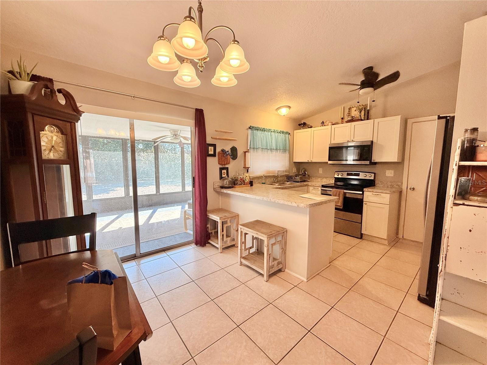 Image 12 of 25 For 12258 Foothill Street