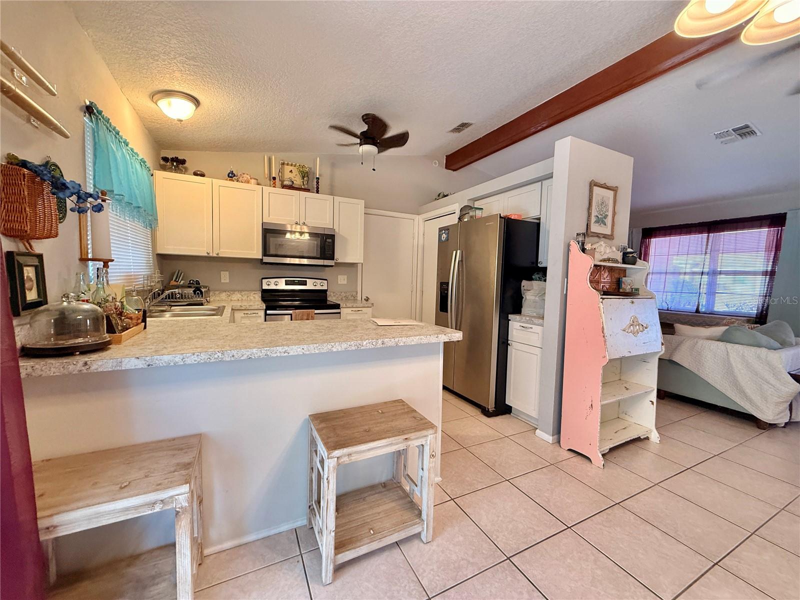 Image 13 of 25 For 12258 Foothill Street