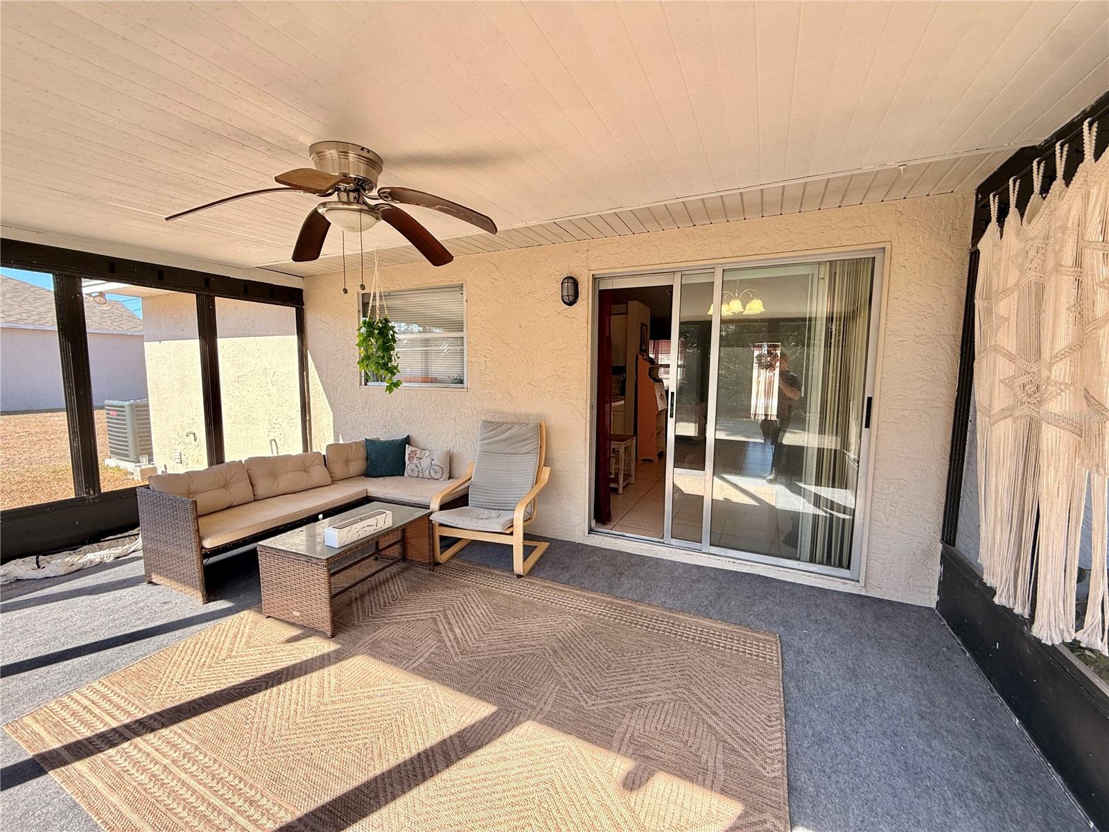 Image 20 of 25 For 12258 Foothill Street