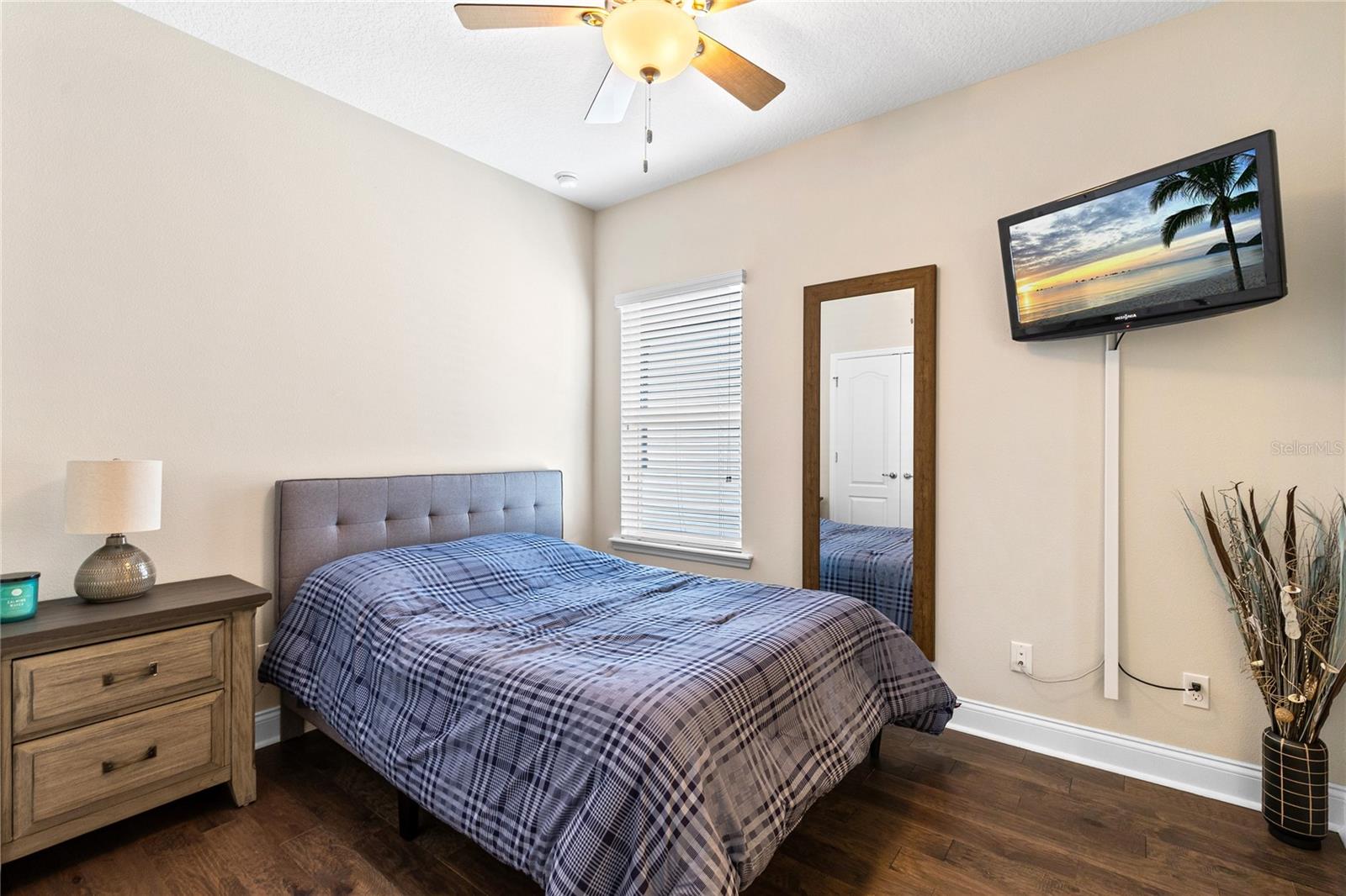 Image 31 of 48 For 8539 Martinson Street