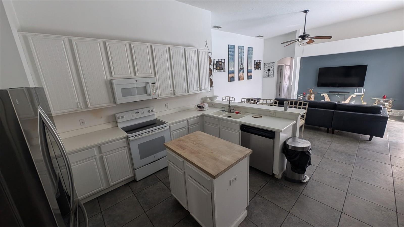 Image 5 of 30 For 8149 Moritz Court