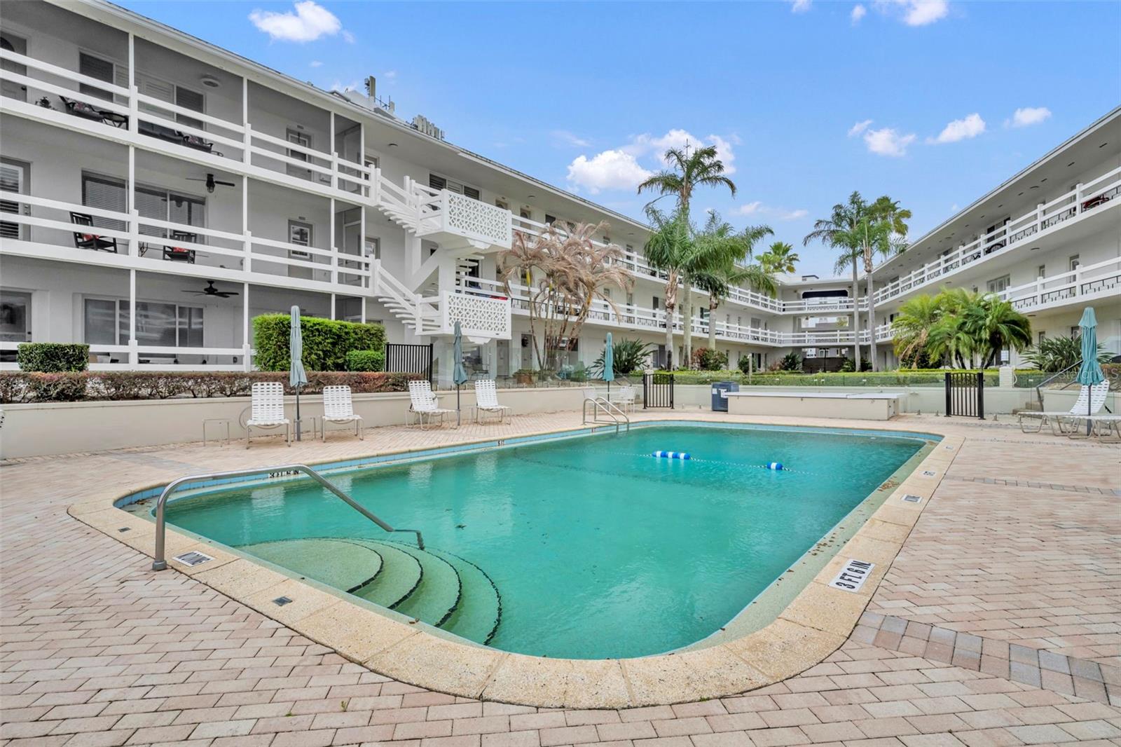 Image 27 of 55 For 1000 Orlando Avenue B25