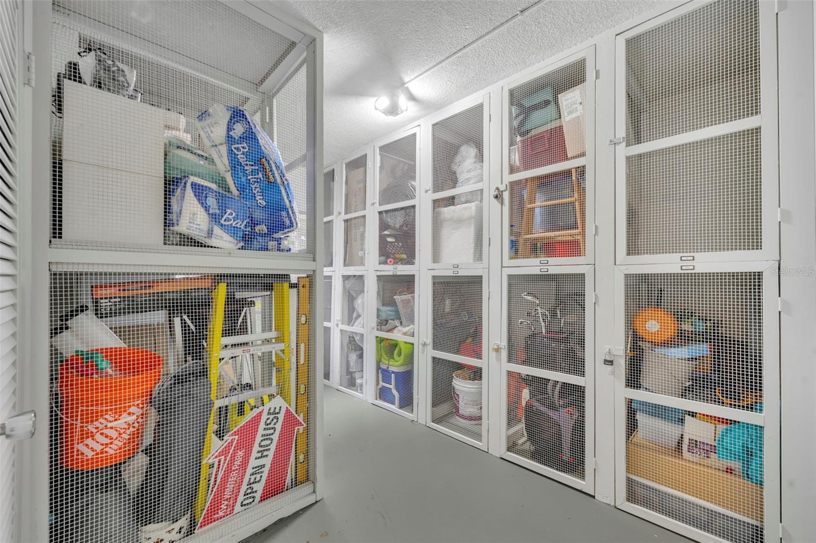 Image 35 of 55 For 1000 Orlando Avenue B25