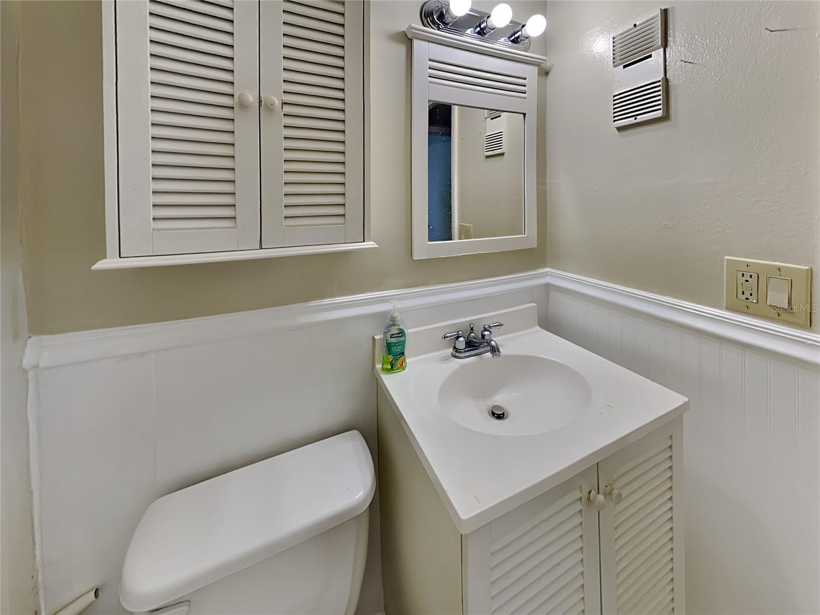 Image 12 of 15 For 158 Highland Avenue Apt 2