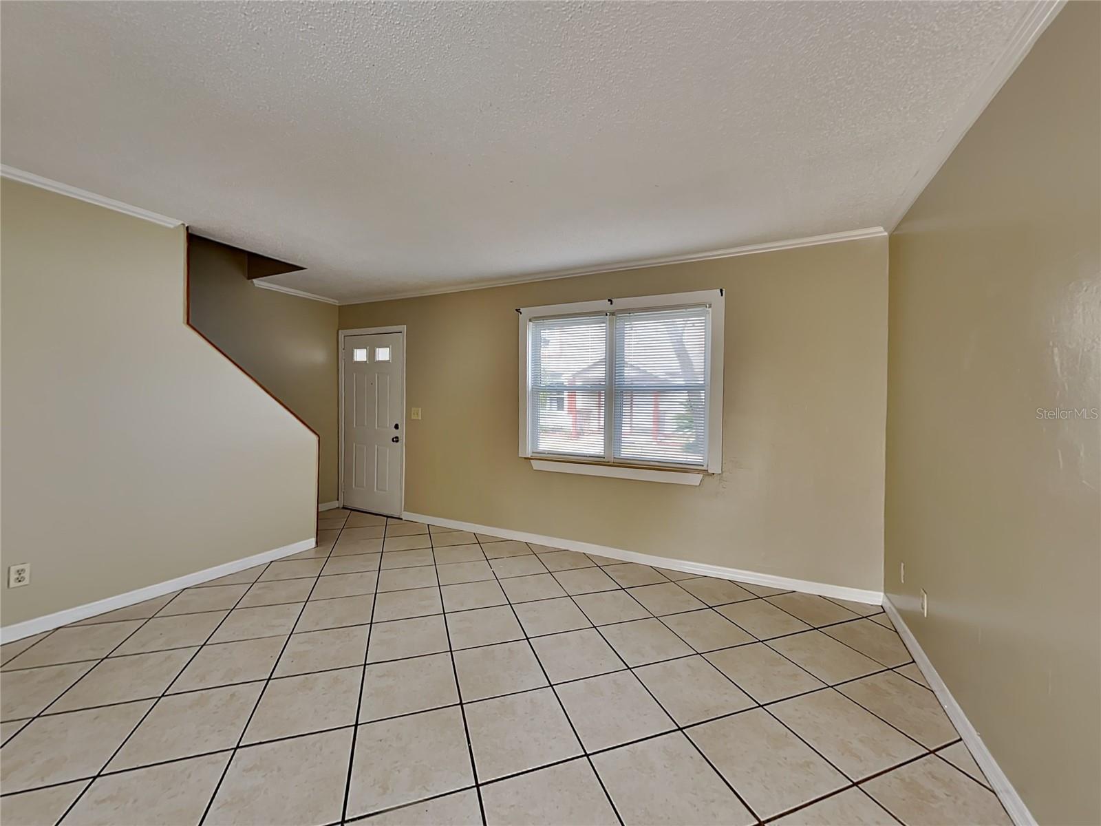 Image 3 of 15 For 158 Highland Avenue Apt 2