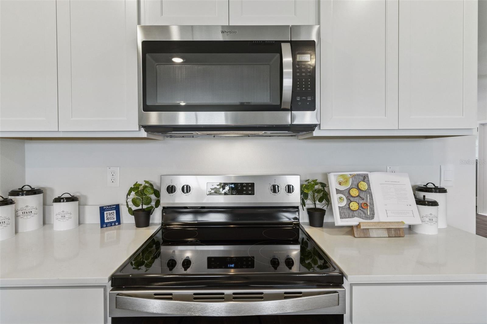 Image 10 of 27 For 2786 Adeline Avenue