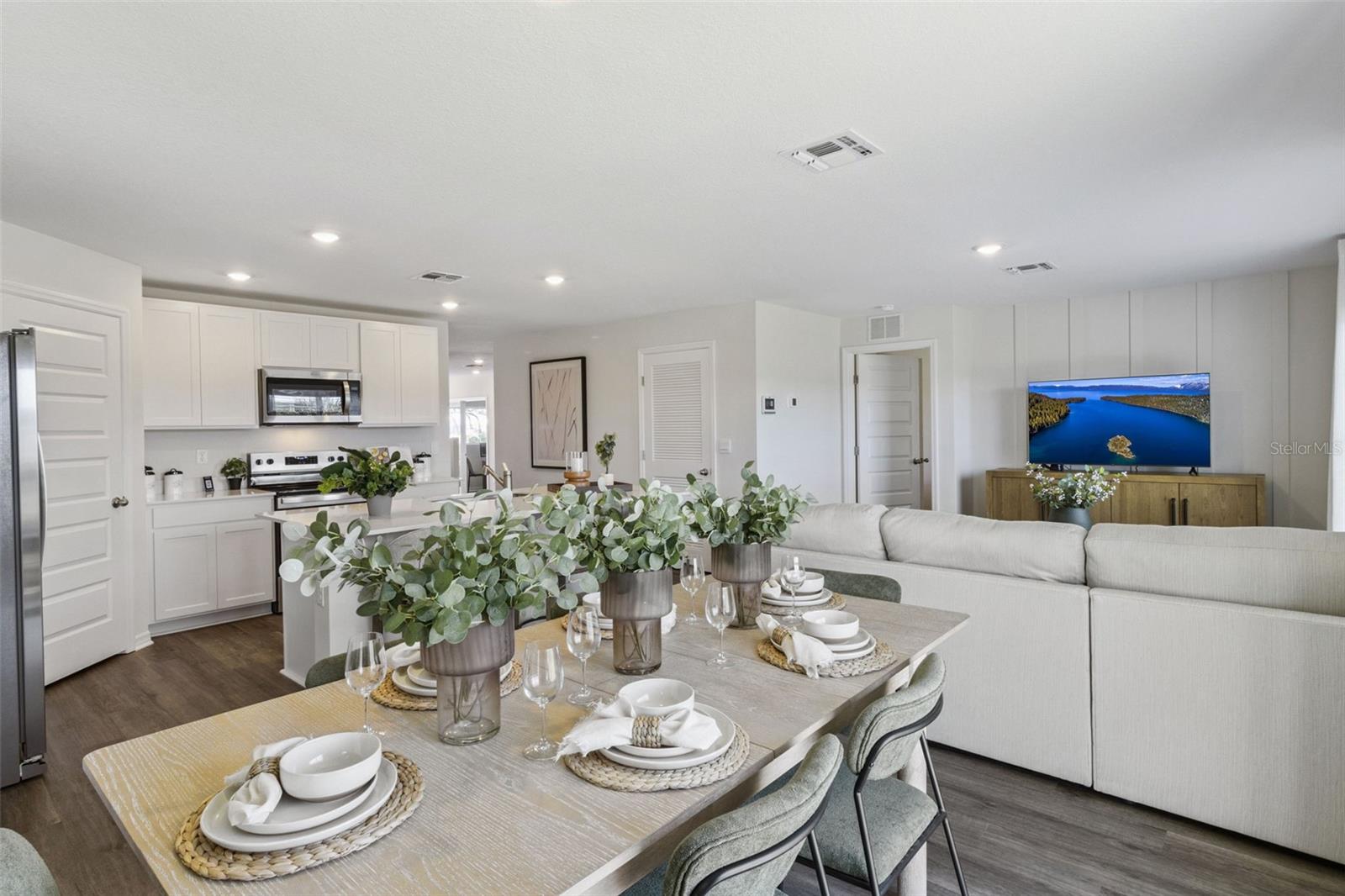 Image 9 of 27 For 2786 Adeline Avenue