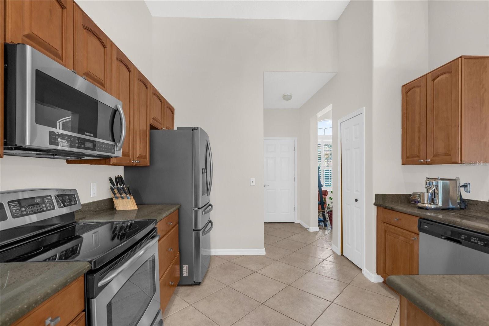 Image 11 of 38 For 618 Statenville Court