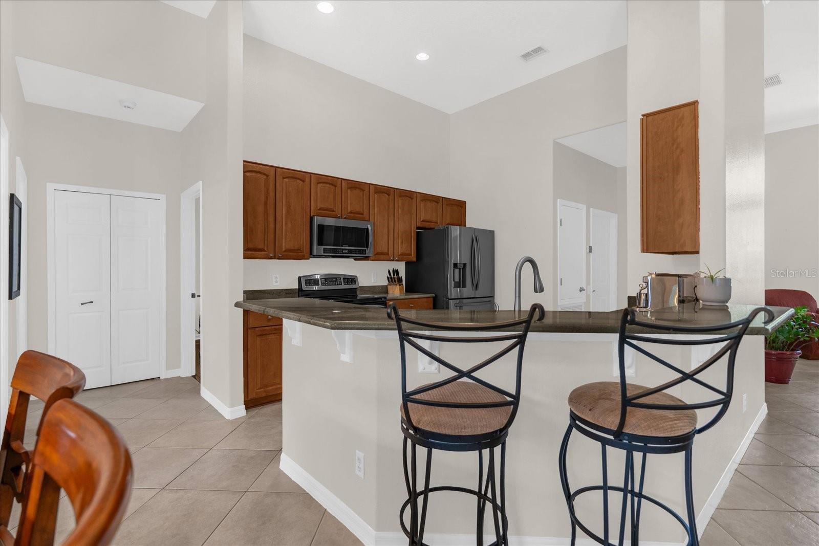 Image 13 of 38 For 618 Statenville Court