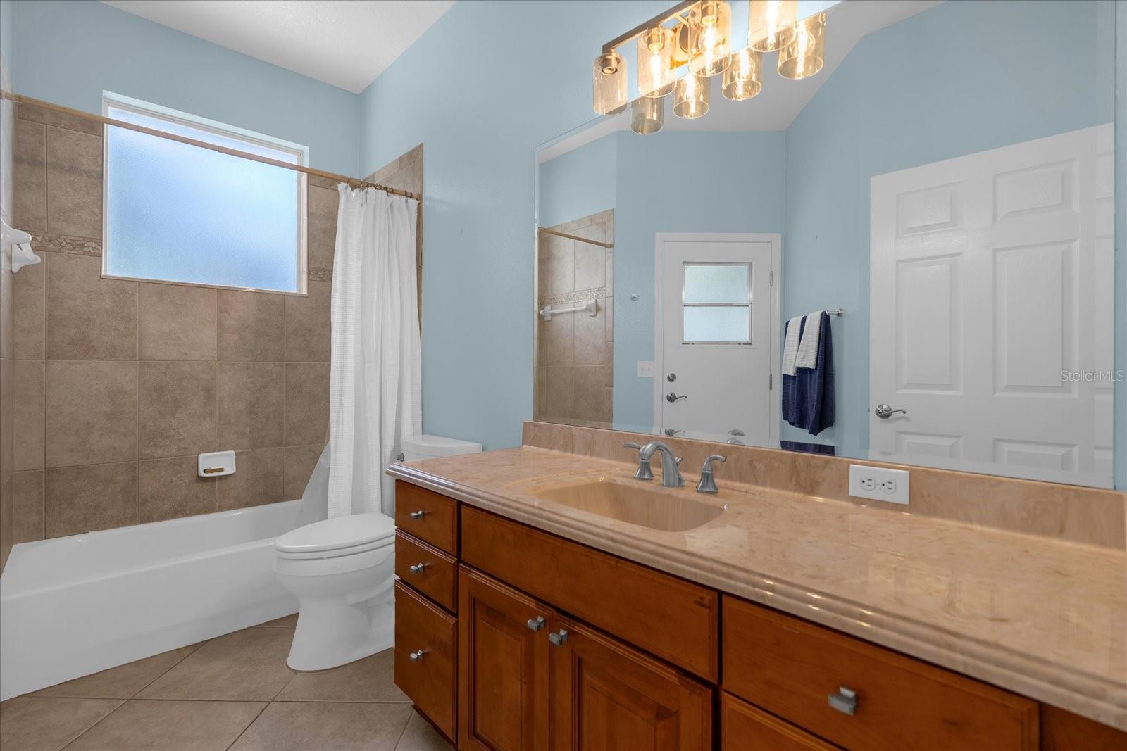 Image 28 of 38 For 618 Statenville Court