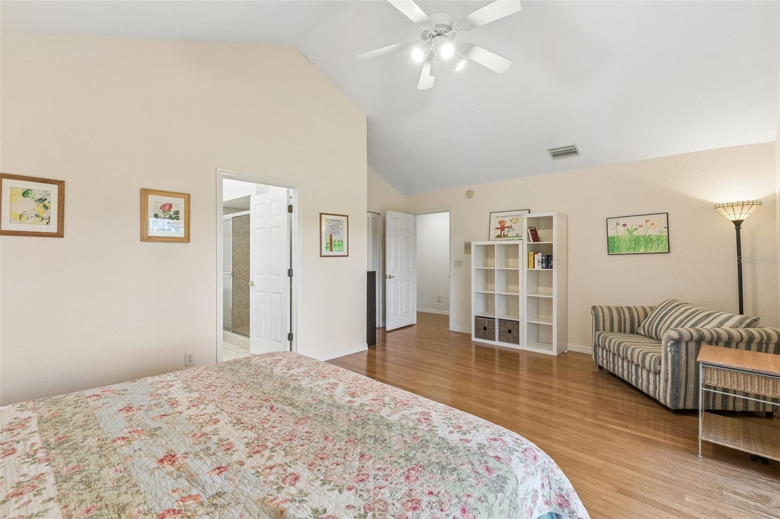 Image 15 of 38 For 12811 Bellerive Drive