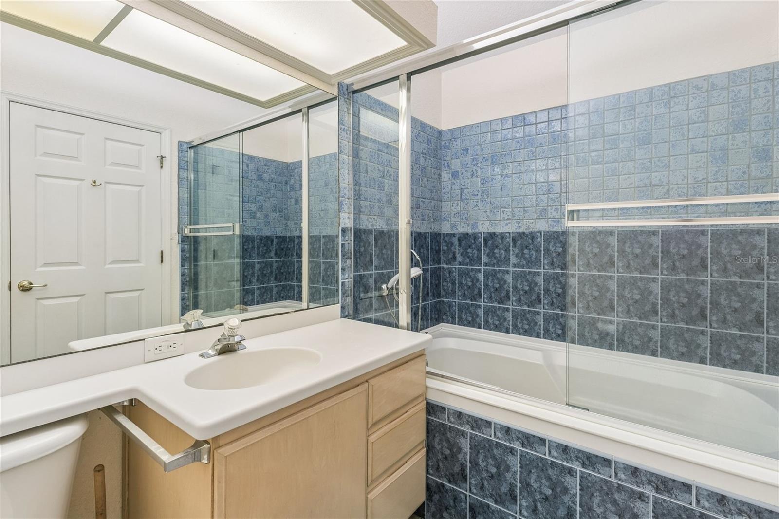 Image 21 of 38 For 12811 Bellerive Drive