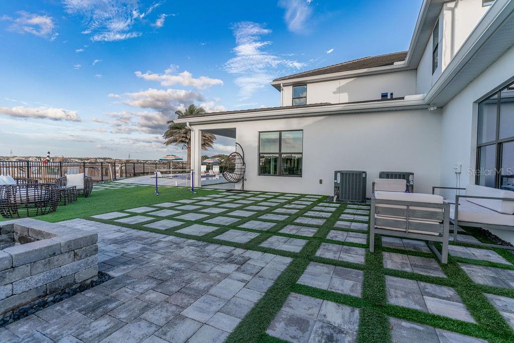 Image 9 of 63 For 7701 Summerlake Pointe Boulevard