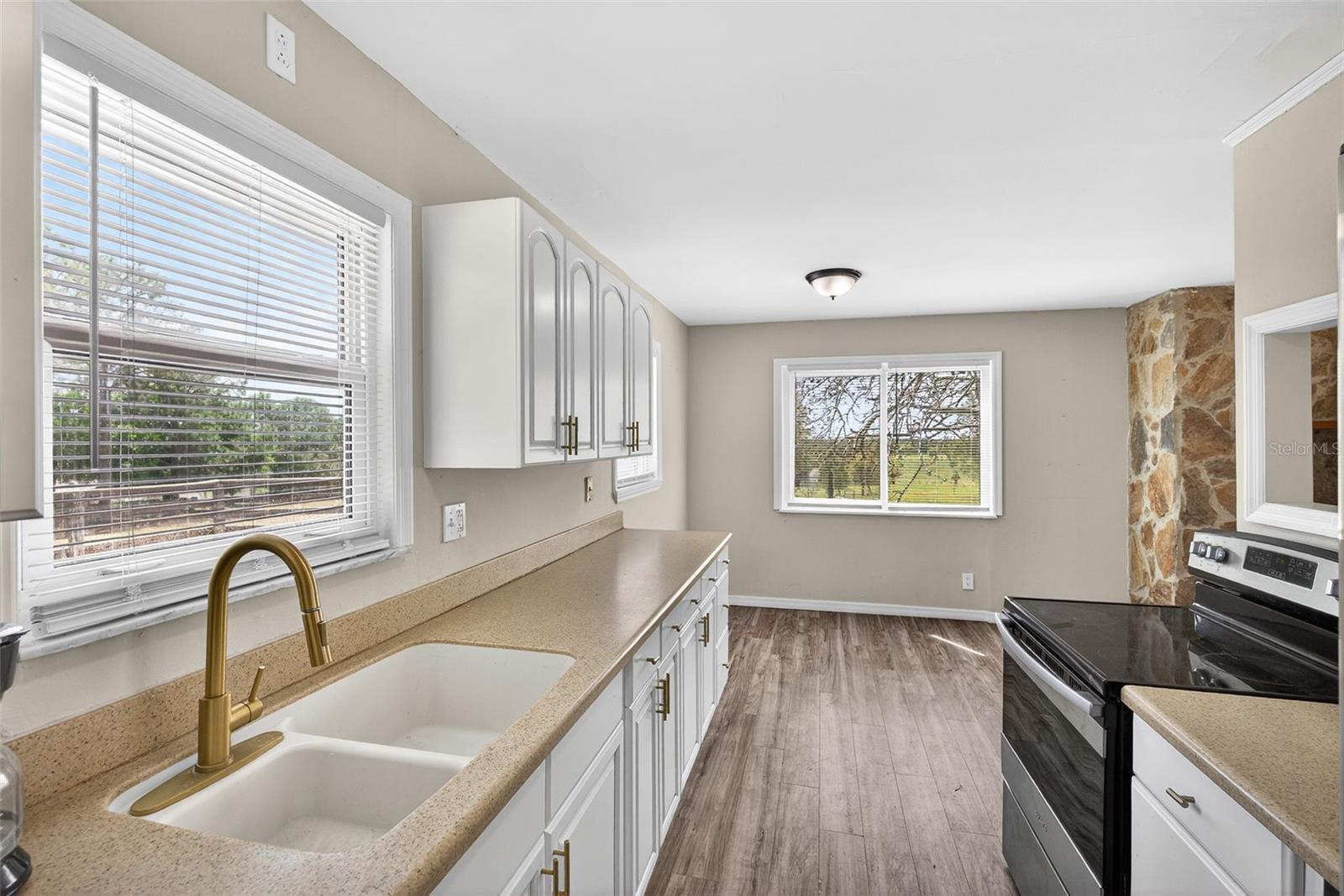 Image 14 of 30 For 8018 Grovemont Estates Road