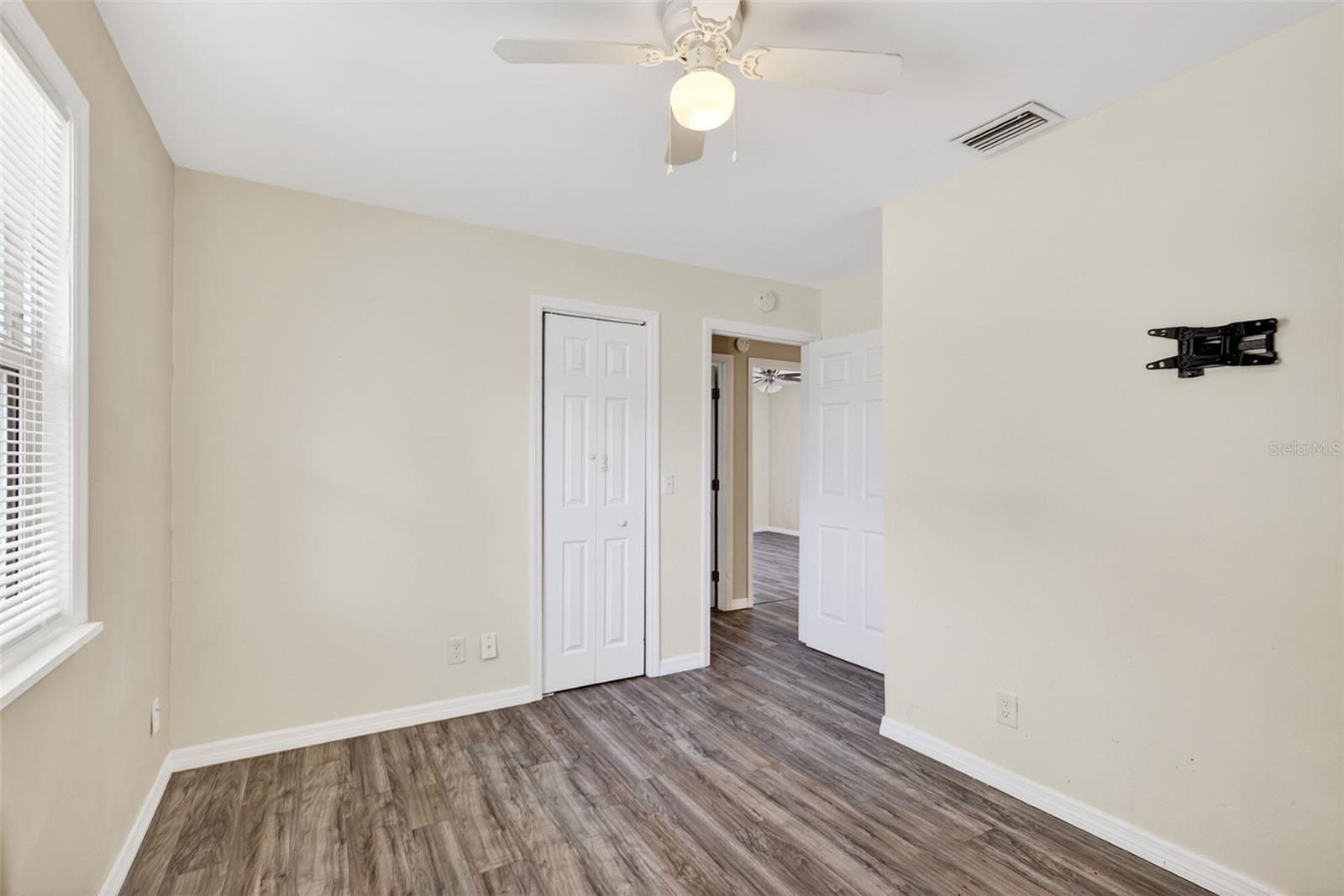 Image 16 of 30 For 8018 Grovemont Estates Road