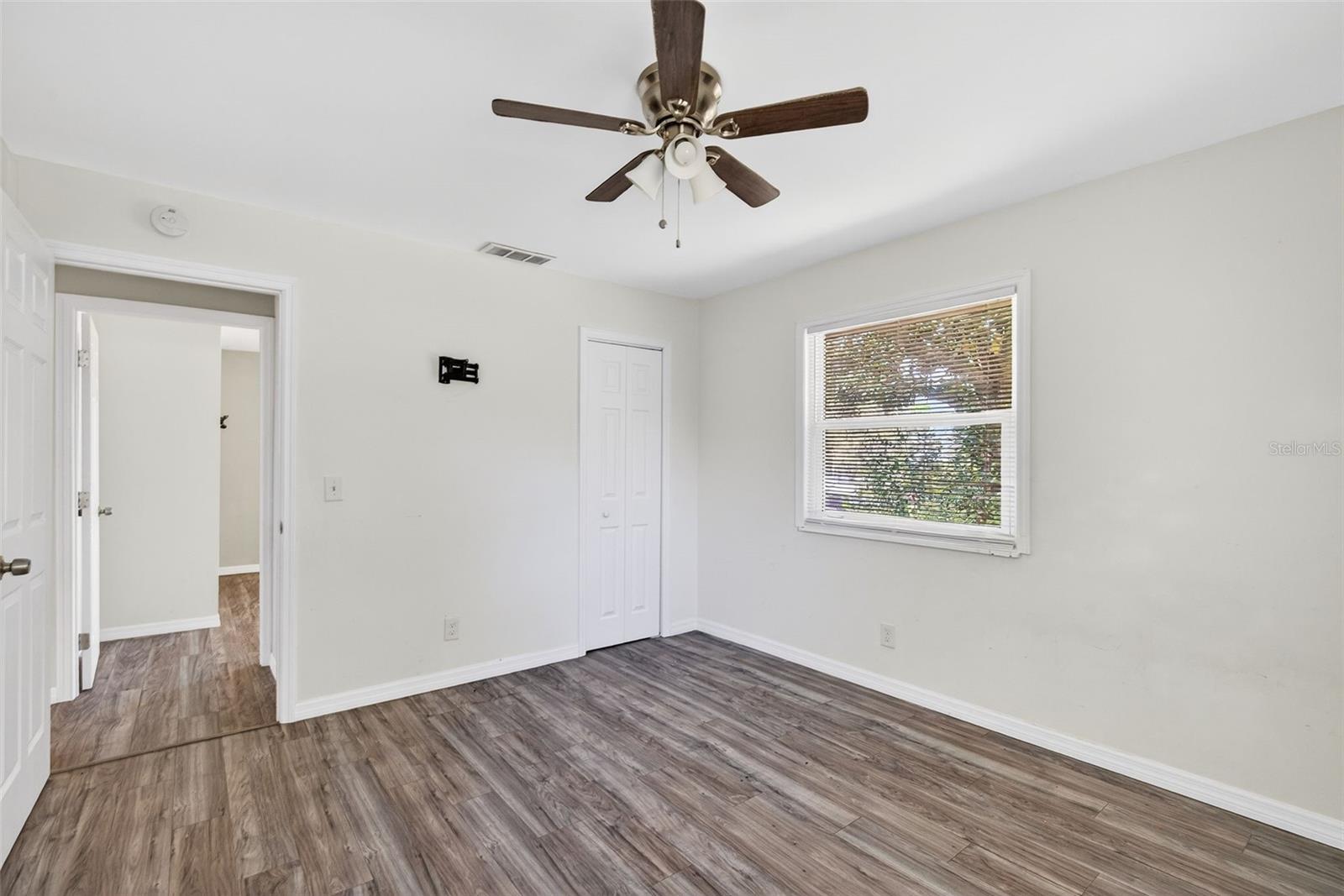 Image 19 of 30 For 8018 Grovemont Estates Road