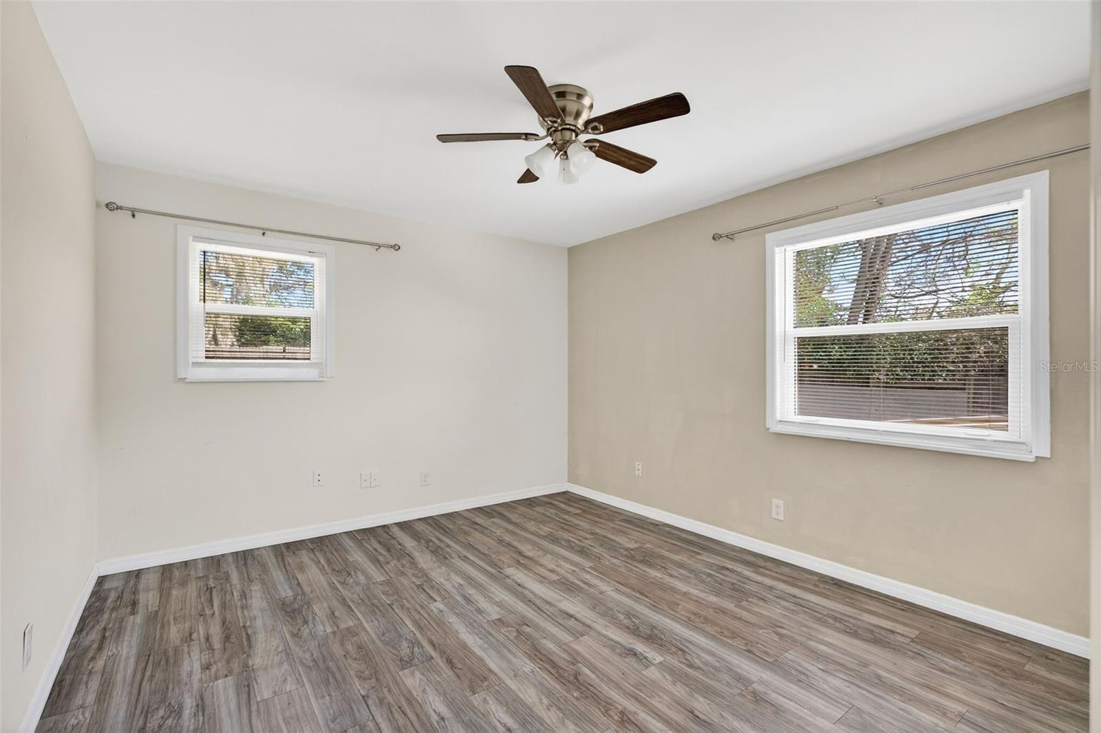 Image 21 of 30 For 8018 Grovemont Estates Road