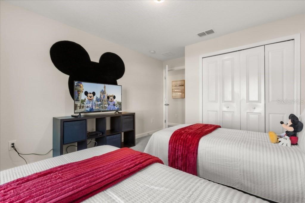 Image 19 of 25 For 4805 Memories Lane