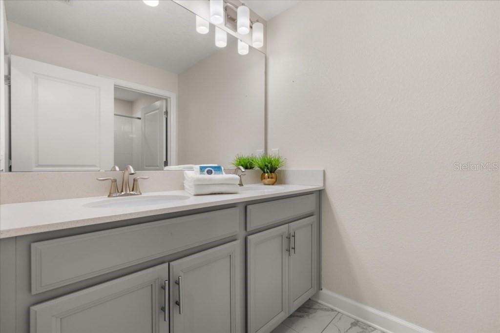 Image 21 of 25 For 4805 Memories Lane