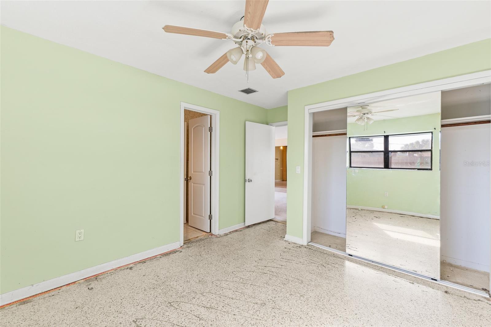 Image 11 of 18 For 213 2nd Terrace