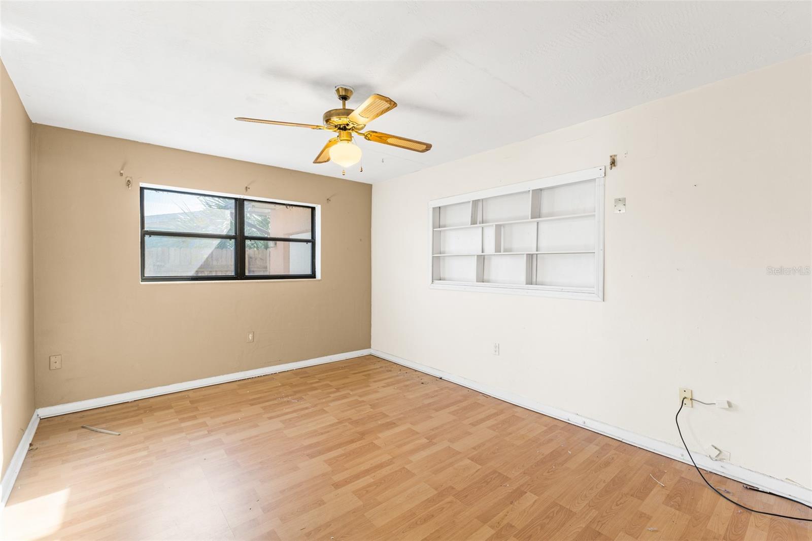 Image 12 of 18 For 213 2nd Terrace