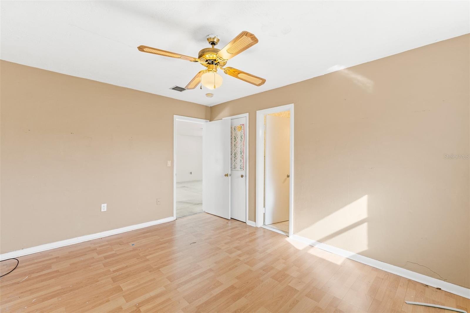 Image 13 of 18 For 213 2nd Terrace