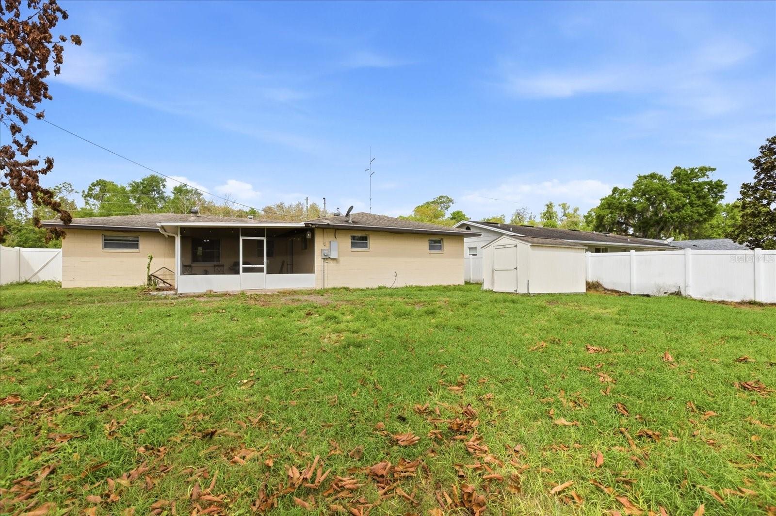 Image 23 of 28 For 4623 Conway Gardens Road