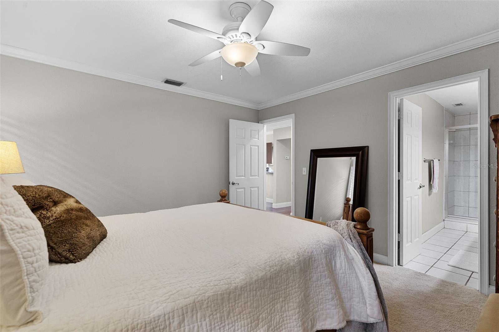 Image 12 of 21 For 538 Par Street 538