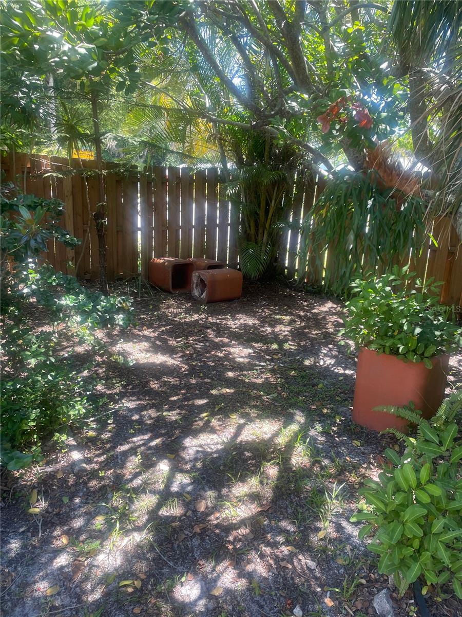 Image 11 of 18 For 428 Court Street